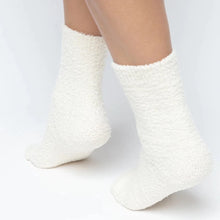 Load image into Gallery viewer, Cyberjammies Ivory Fluffy socks