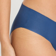 Load image into Gallery viewer, Hanro Invisible Cotton Midi Briefs In True Navy