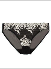 Load image into Gallery viewer, Wacoal Embrace Lace bikini brief