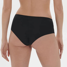 Load image into Gallery viewer, Simone Perele Saga Shorty Brief In Black
