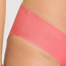 Load image into Gallery viewer, Hanro Invisible Cotton Midi Briefs In Porcelain Rose
