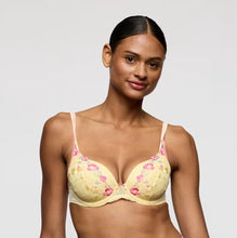 Load image into Gallery viewer, Marie Jo Lizelot Heart Shaped Bra In French Vanilla
